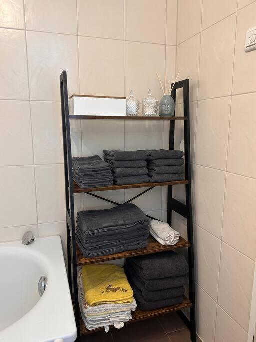 Apartment Neu* 4+1 Personen, Zentrumsnah,ebk, Stellplatz *
