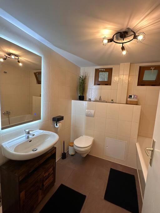 Apartment Neu* 4+1 Personen, Zentrumsnah,ebk, Stellplatz