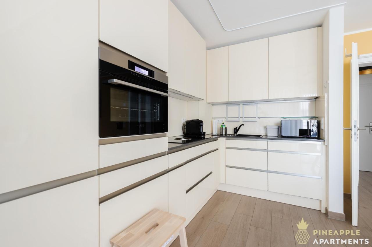 Pineapple Zwinger Ix - 80 Qm - 1x Free Parking - *