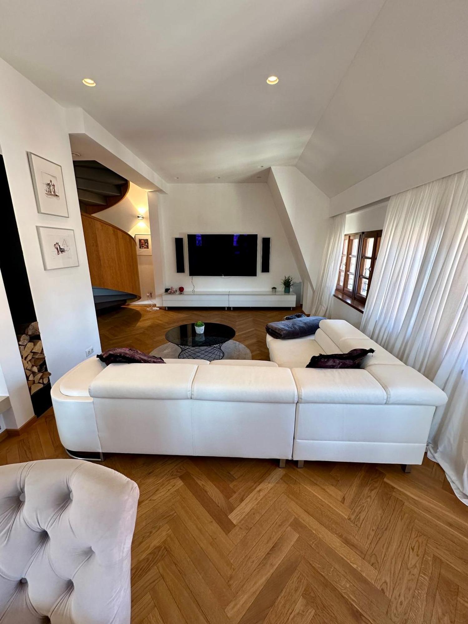 Apartment Luxus Mit Einmaligem Blick Auf Frauenkirche