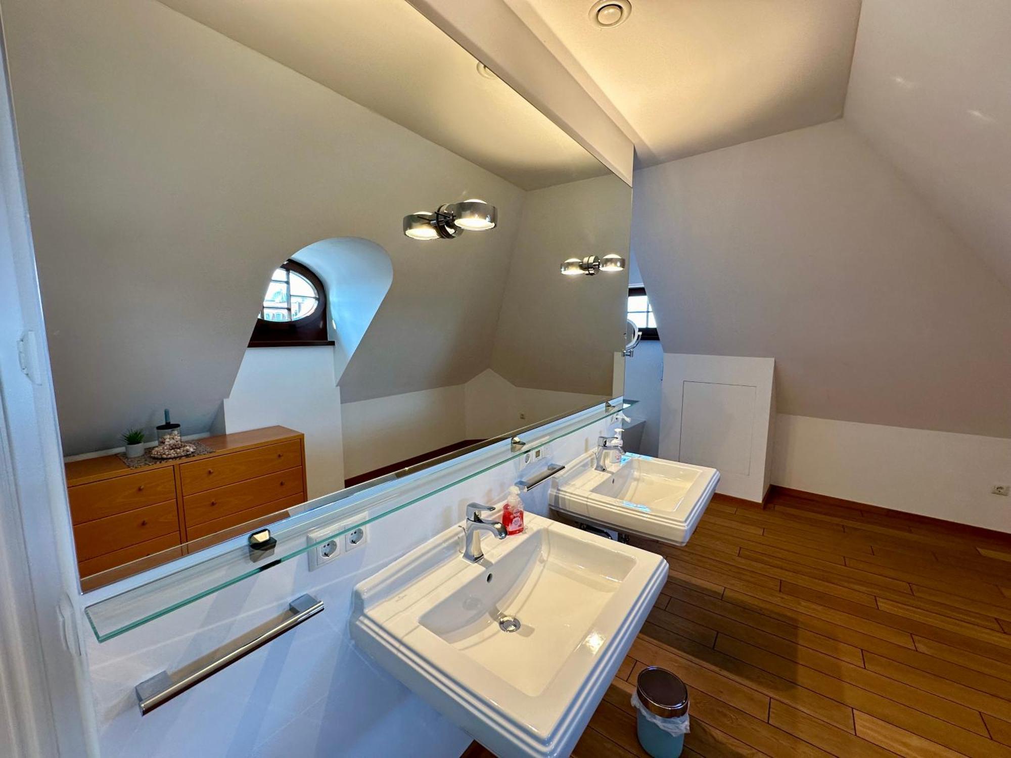 Apartment Luxus Mit Einmaligem Blick Auf Frauenkirche Dresden
