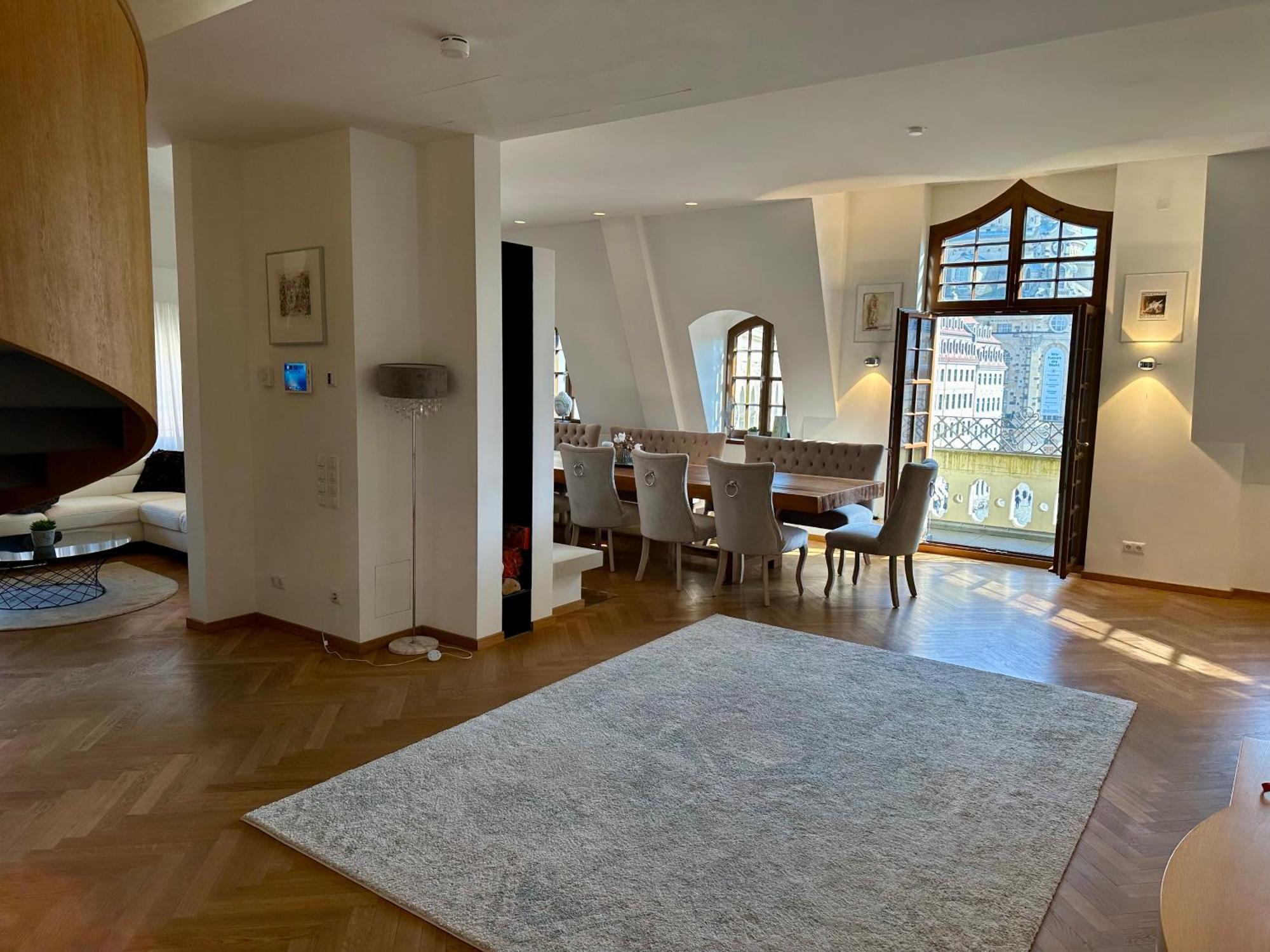 Luxus Mit Einmaligem Blick Auf Frauenkirche * Dresden
