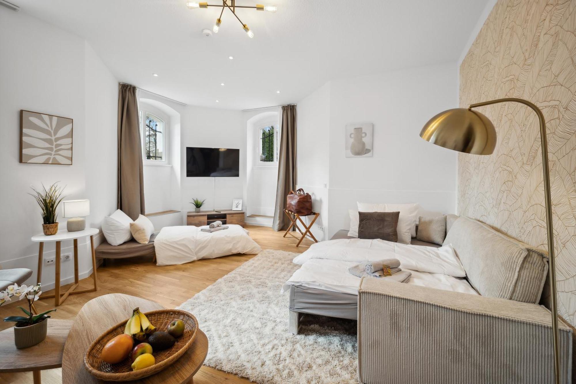 Wiener Palais Am Grossen Garten, Arbeitsplatz, Familie, 7 Pers, Smart-tv * Dresden