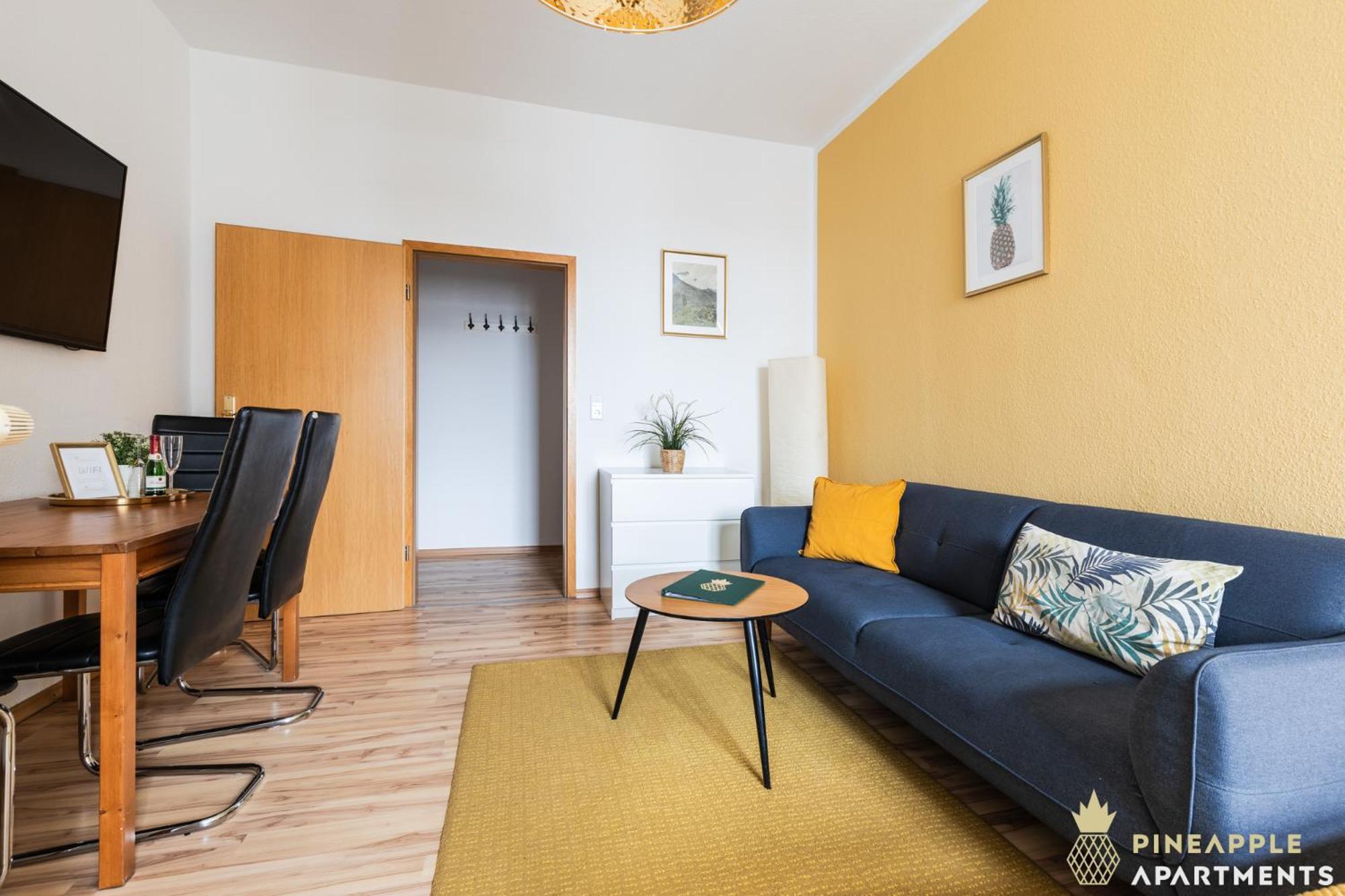 Pineapple Zwinger Apartment *