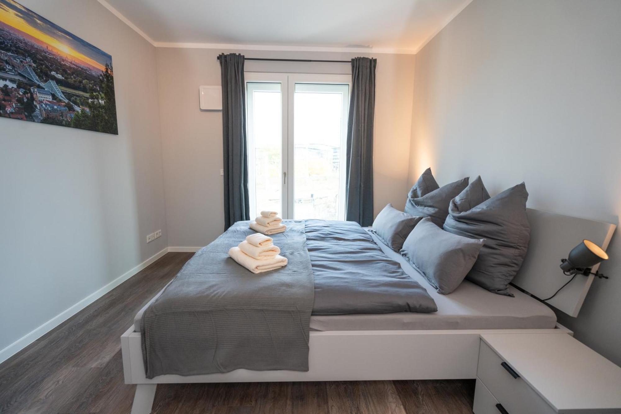 Cozy Dream Mit Terrasse Und Parkplatz - 90m² Apartment