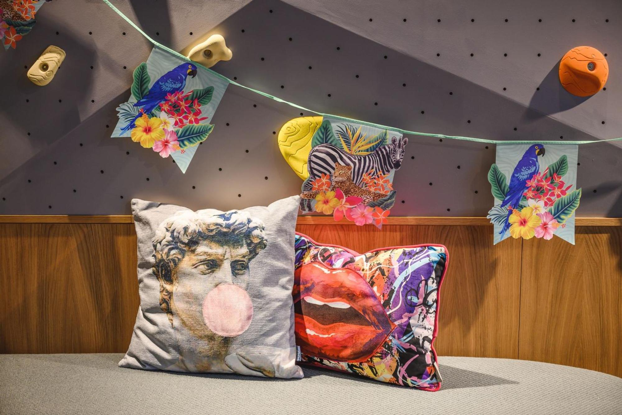 Hotel Moxy Neustadt 3*