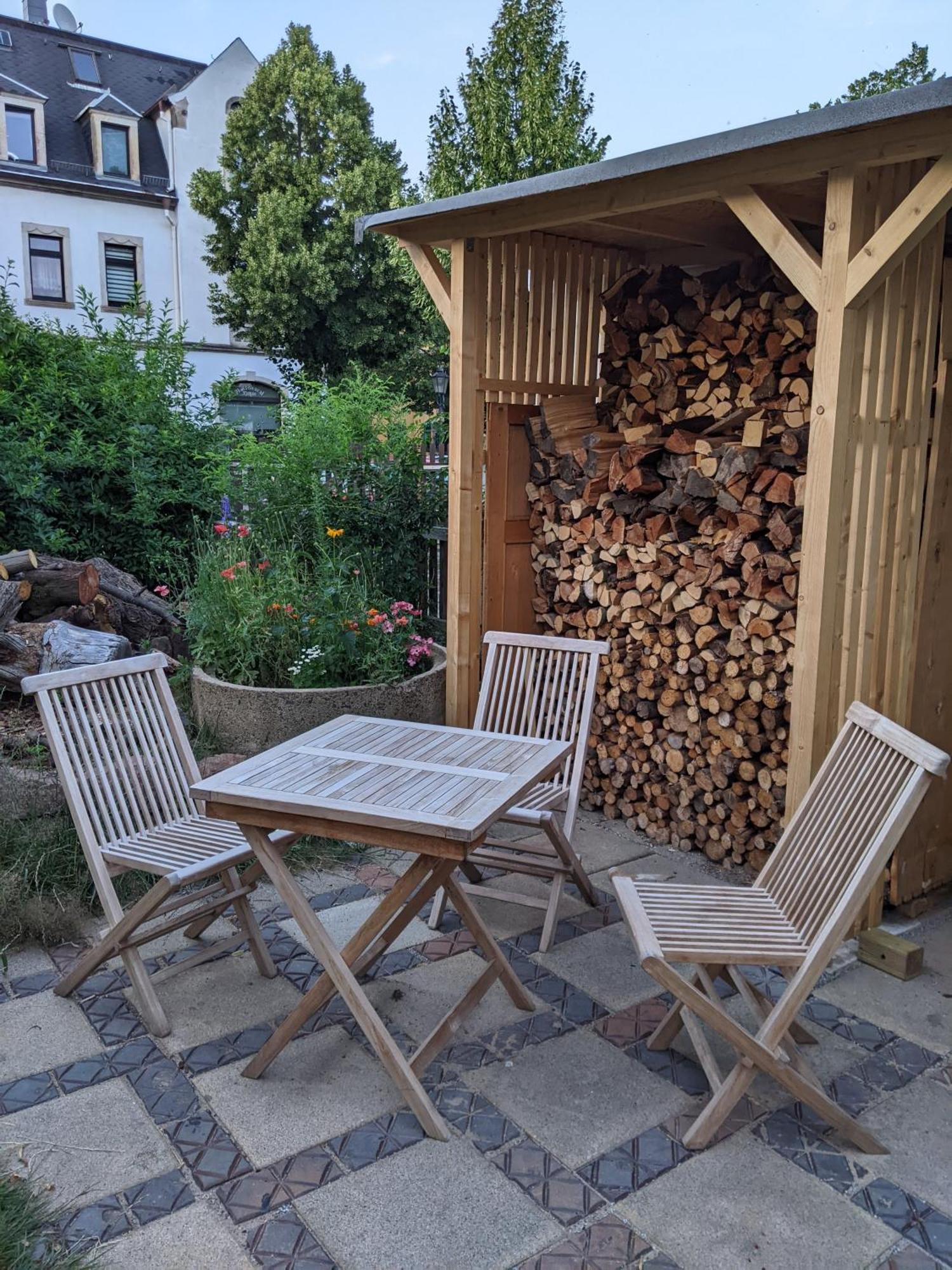 In Quiet Quarter, 20 Min To Center Appartement *