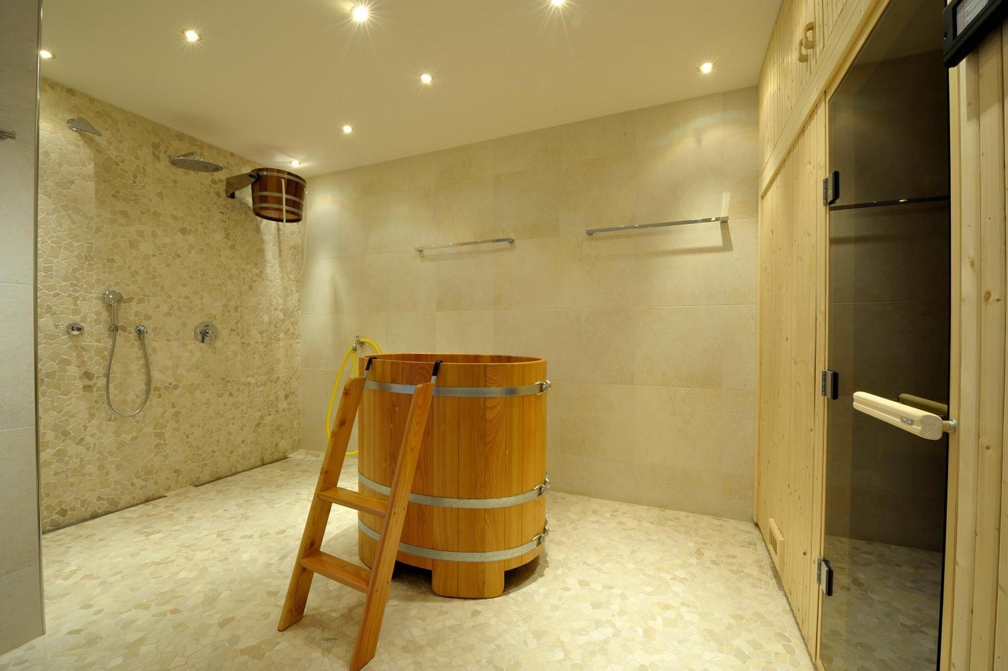 Apartment Via Lapis - Panoramablick Ueber - Garten - Pool - Sauna - Luxus *