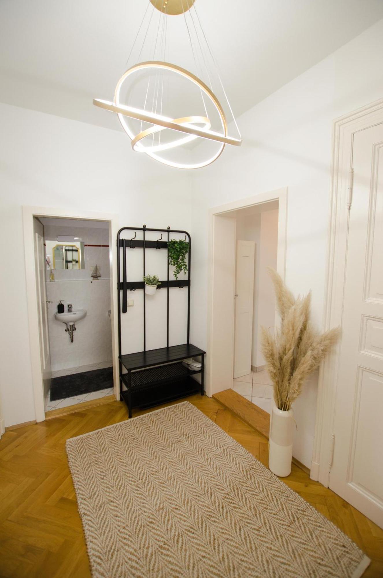 Apartment Casarina - Stilvoller Altbau In Zentraler Lage Dresden