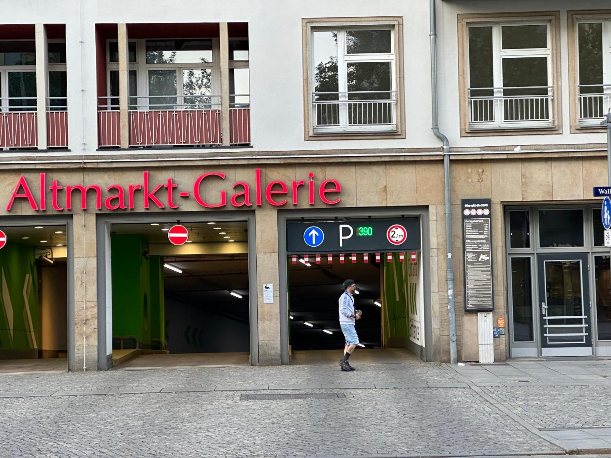 Design Centre - Enjoy And Relax * Dresden