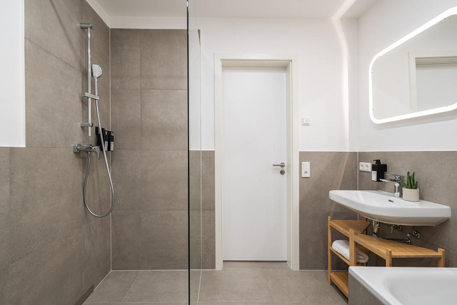 Apartment Benville - Traumlage - Modern - Familie Dresden
