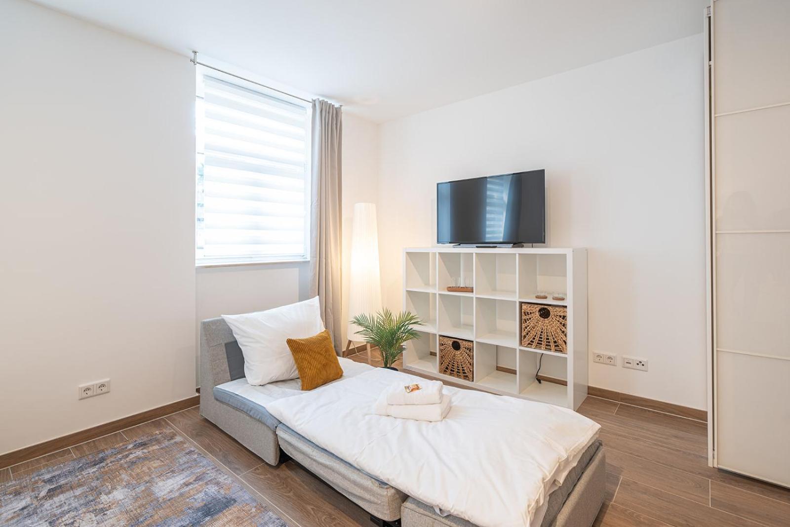 Benville - Grosser Garten - Modern -wlan Apartment