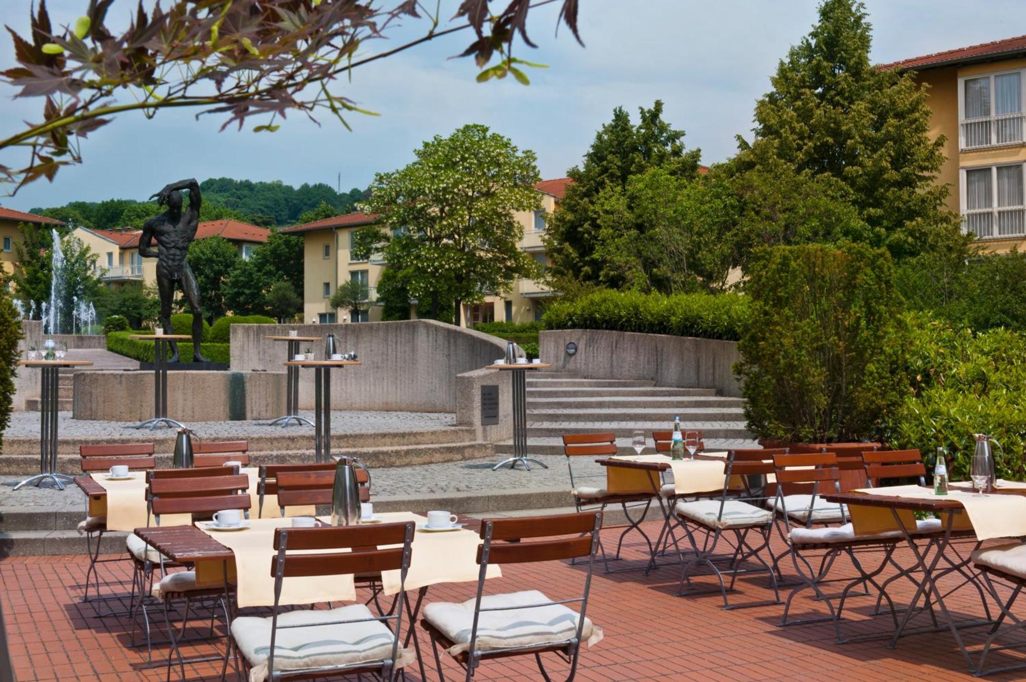 Hotel Radisson Blu Park & Conference Centre 4*