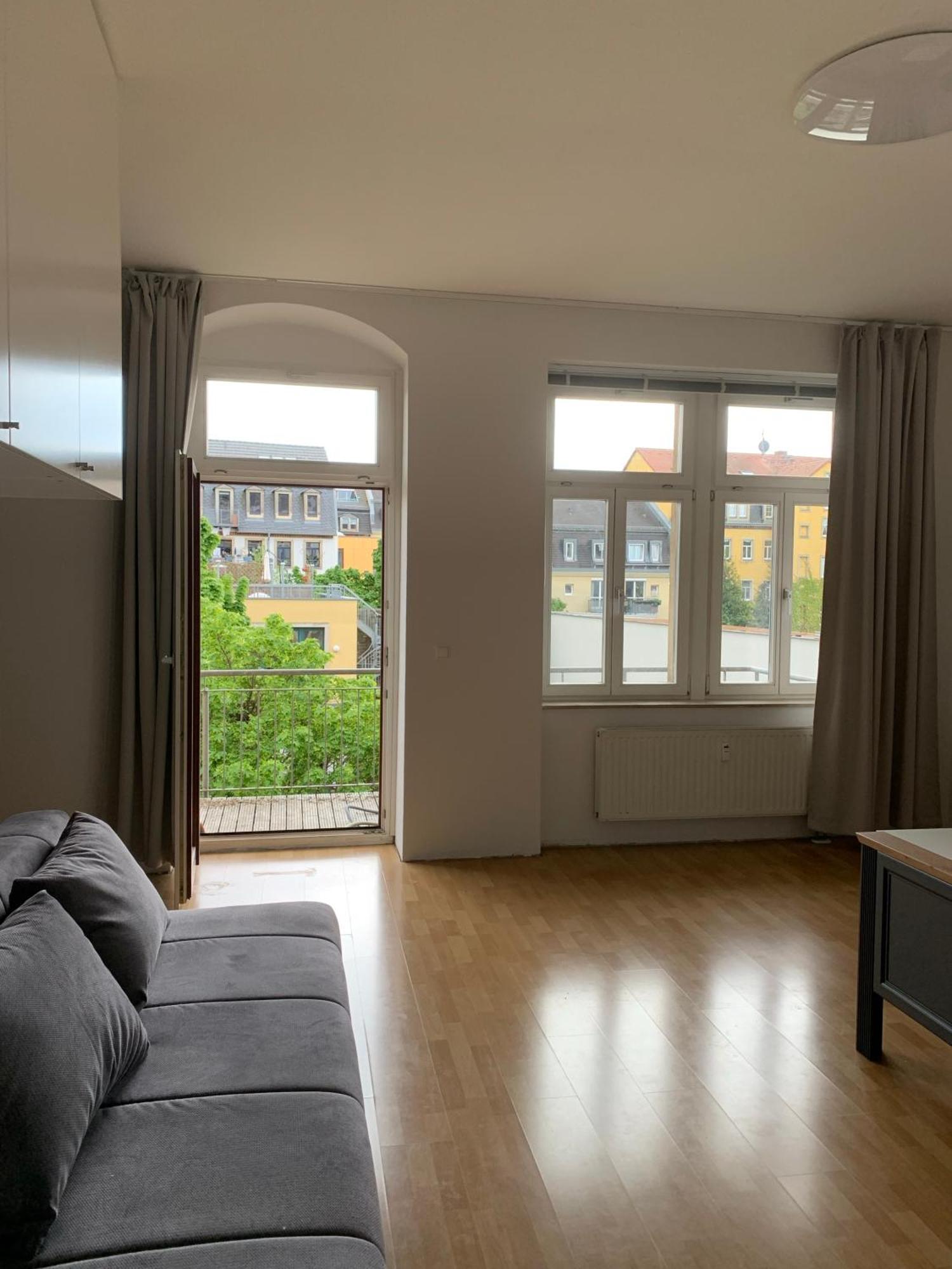 Appartement Fuer Kleine Und Grosse Reisegruppe Dresden