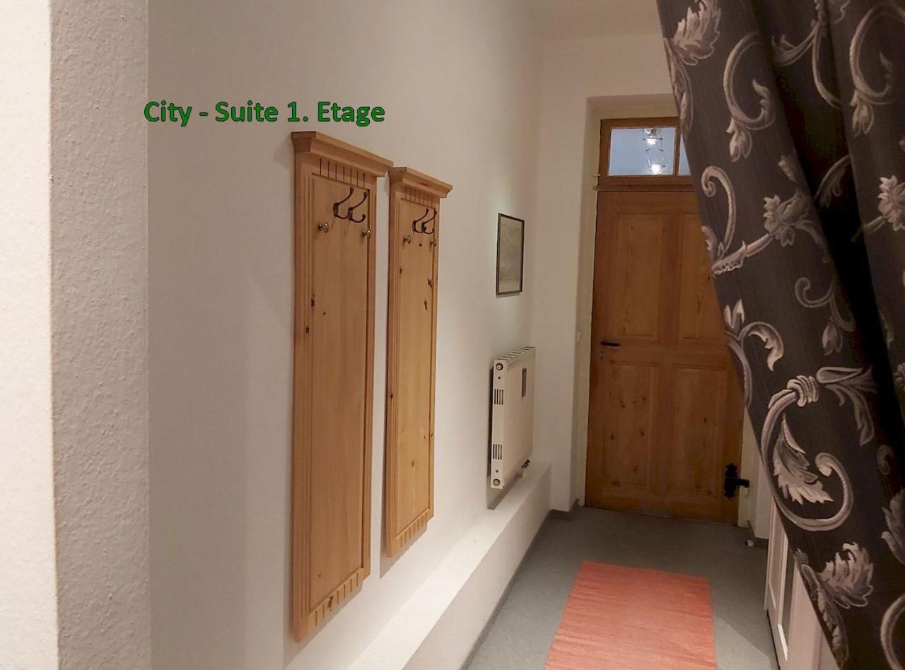 Apartment City-ferienwohnungen-dresden - Zentral Gelegen Im Haus Louisenstrasse 11 - Dresden-neustadt *