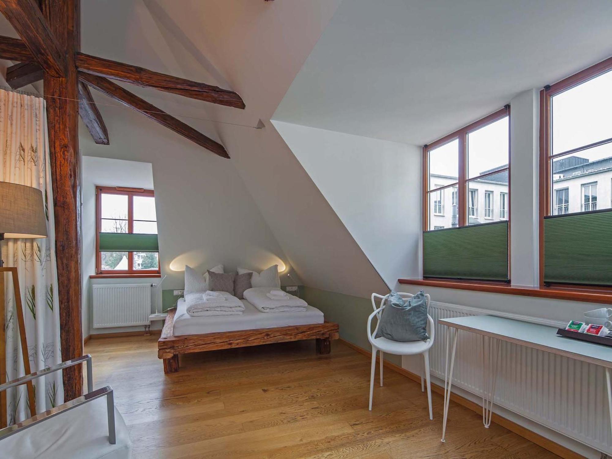 Hotel Am Schillerplatz 3*