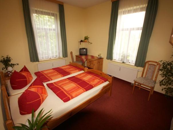 Guest house Schmiedeschaenke 3*