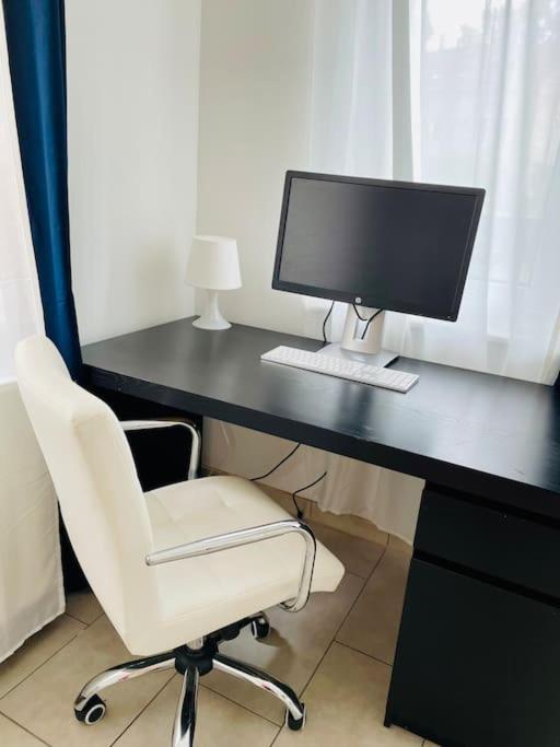 Apartment Studio-apartment Mit Balkon *