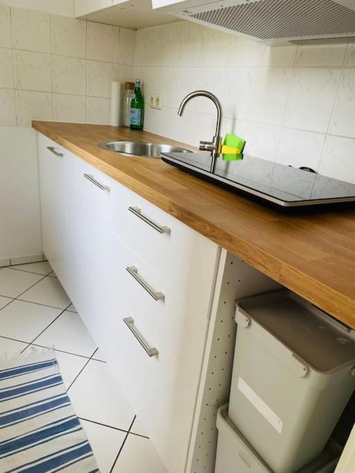 Studio-apartment Mit Balkon *