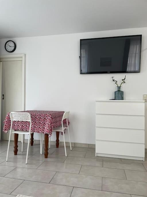 Apartment Studio-apartment Mit Balkon *
