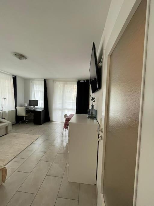Studio-apartment Mit Balkon Dresden