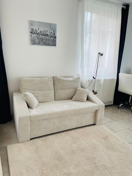 Apartment Studio-apartment Mit Balkon *