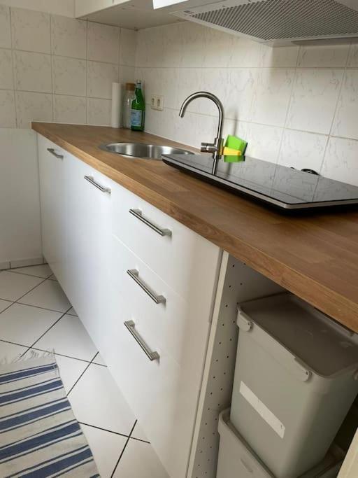 Studio-apartment Mit Balkon