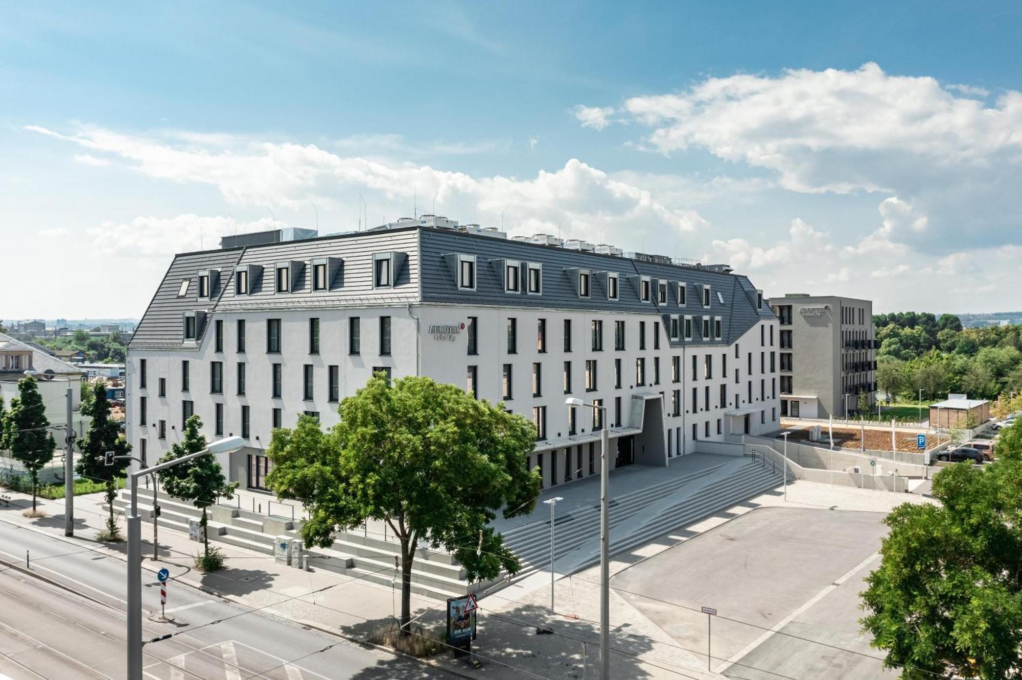 Arcotel Hafencity - Am Neustädter Elbufer 4* Dresden