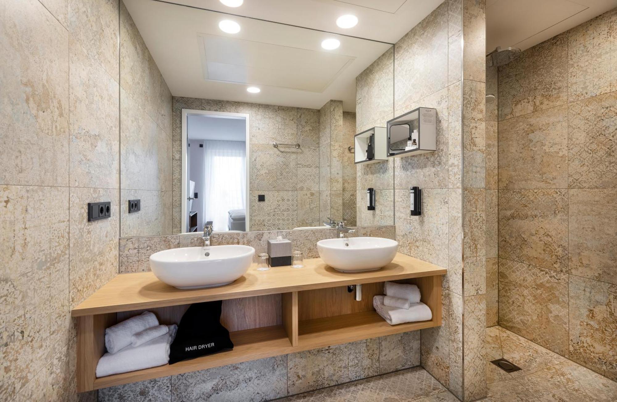 Arcotel Hafencity - Am Neustädter Elbufer Hotel 4*