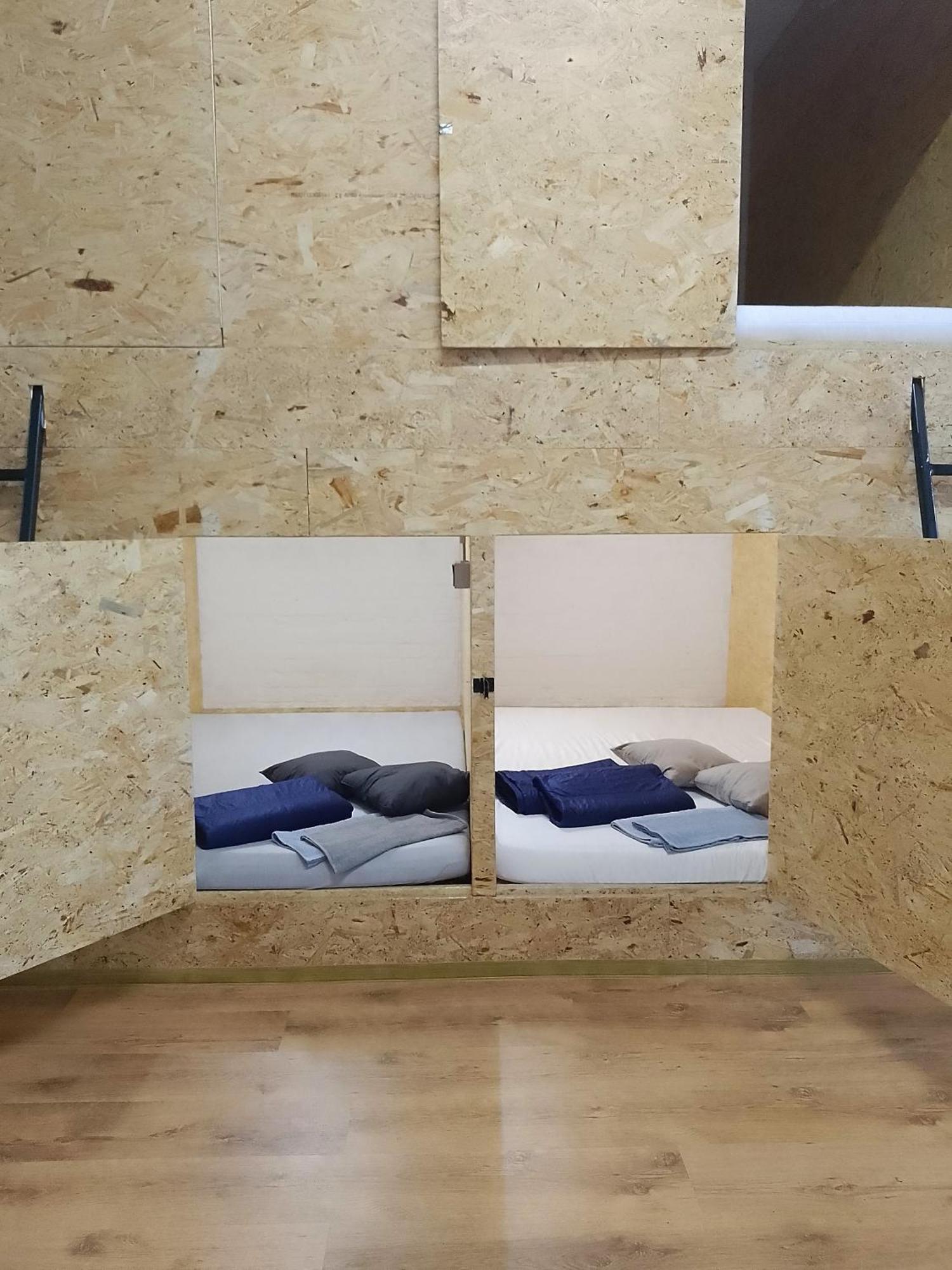 Budget Apt Trainstation Hotel *