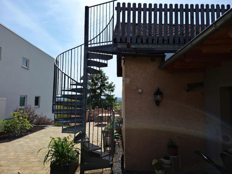 Apartment Blick Ueber - Terrasse - 3 - Modern Renoviert *