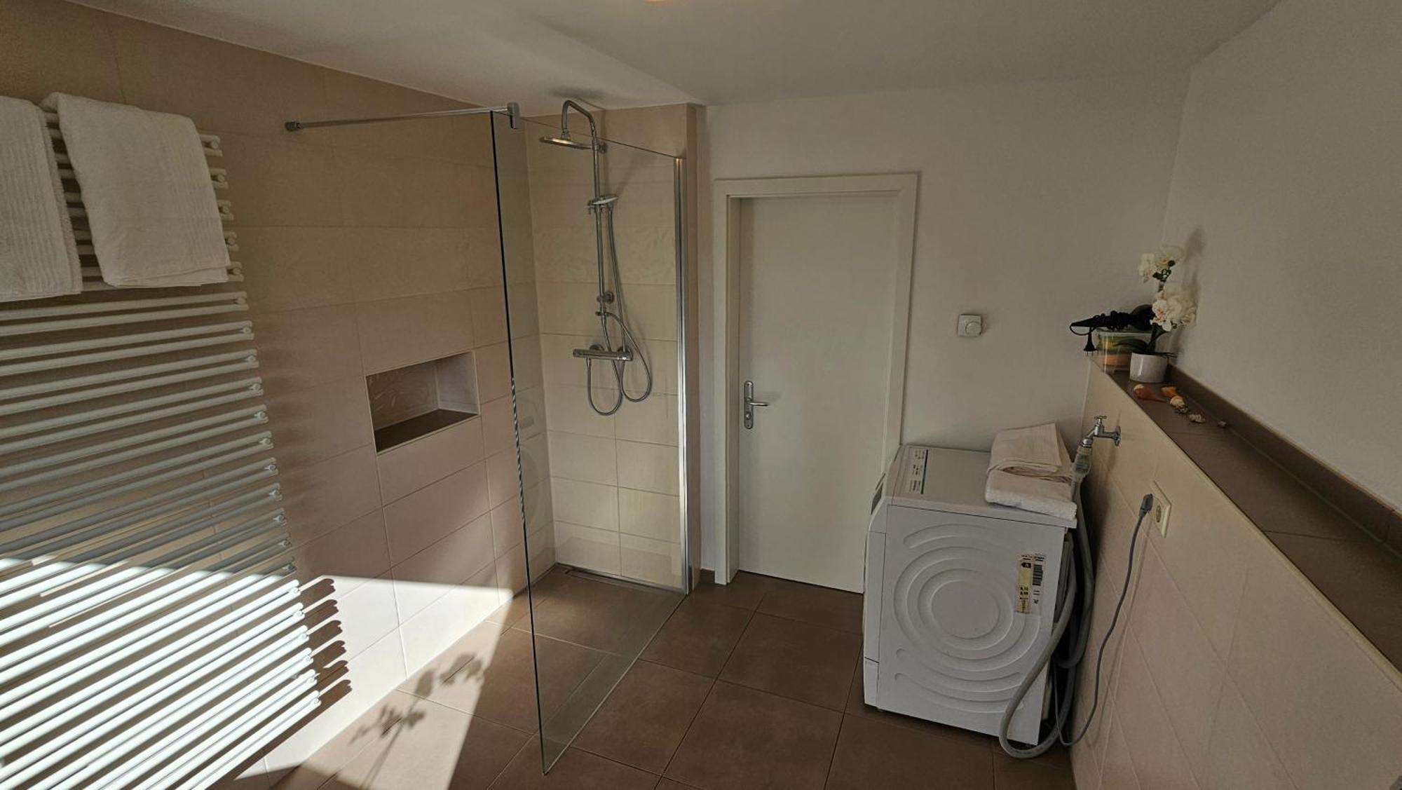 Sehr Schoenes Und Grosses Haus In - Partys Sind Nicht Gestattet Dresden