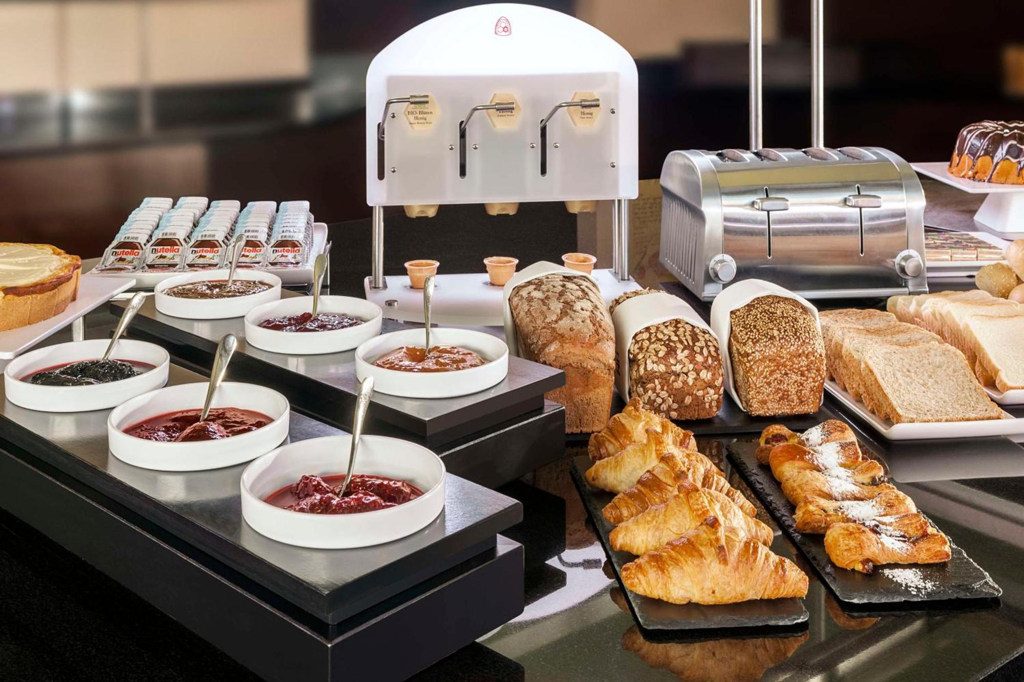 Nh Neustadt Hotel 4*