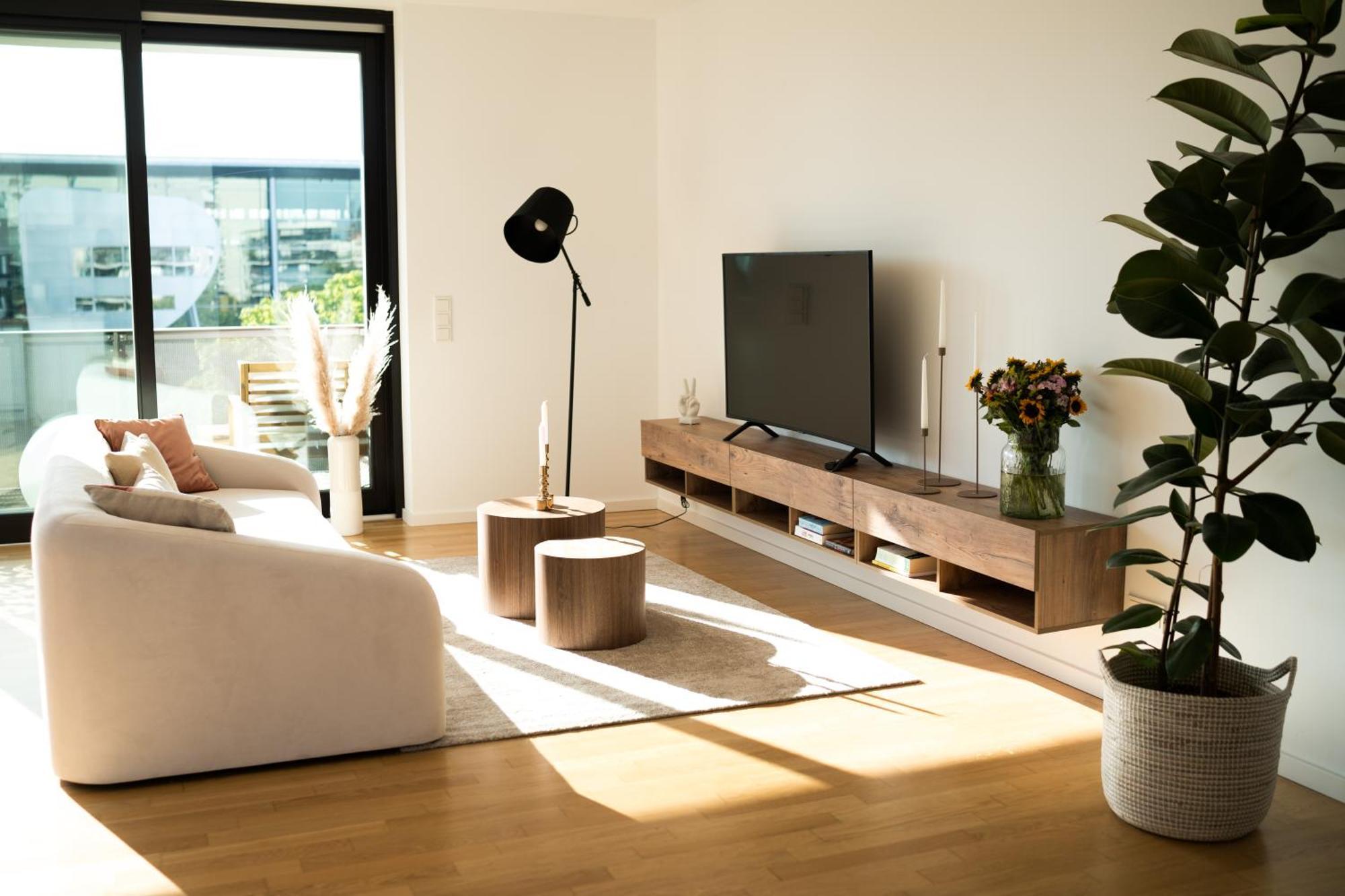 Apartment Moderne Mit Grosszuegigen 100qm In Der Dresdner Altstadt *