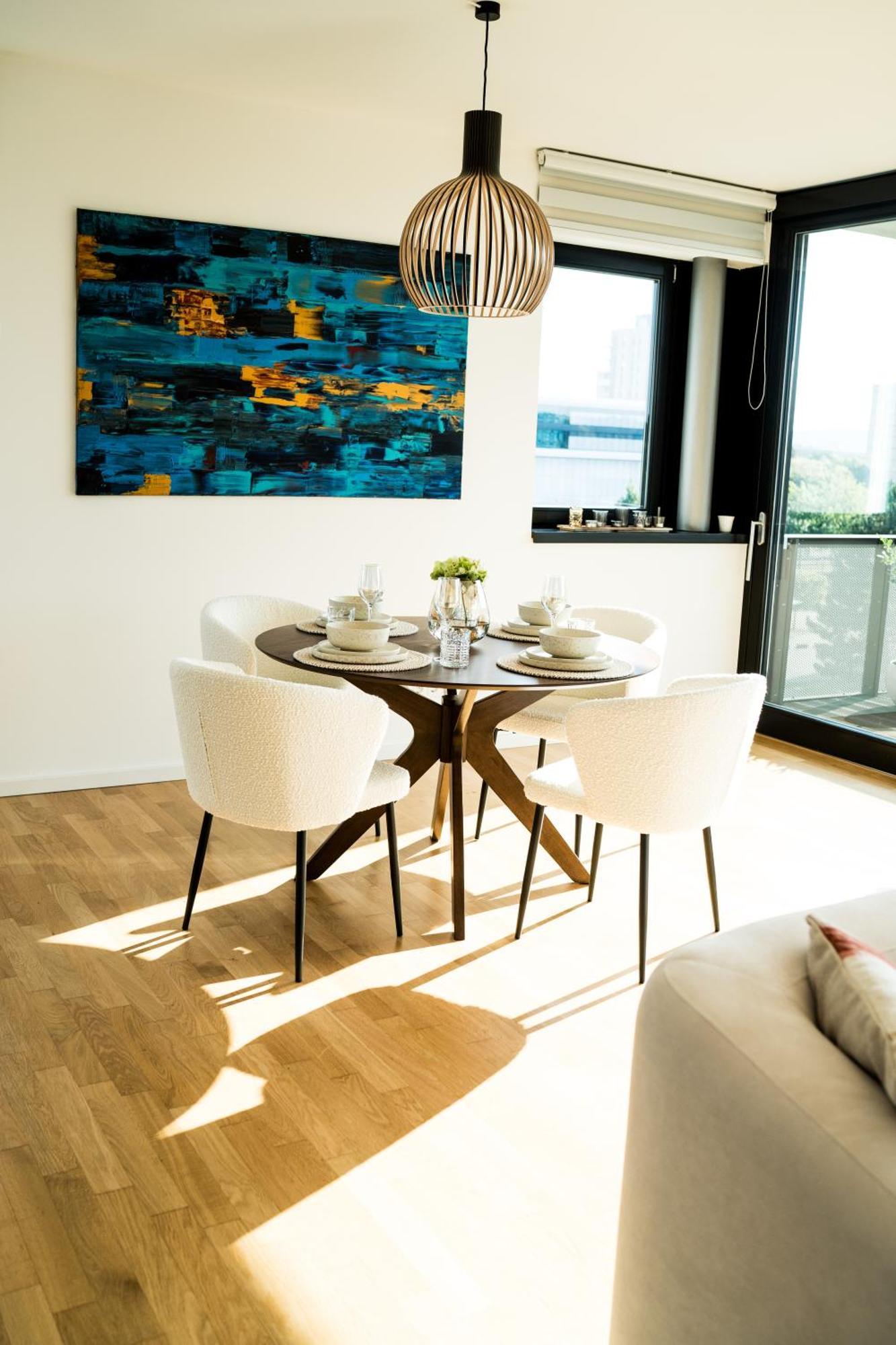 Apartment Moderne Mit Grosszuegigen 100qm In Der Dresdner Altstadt *