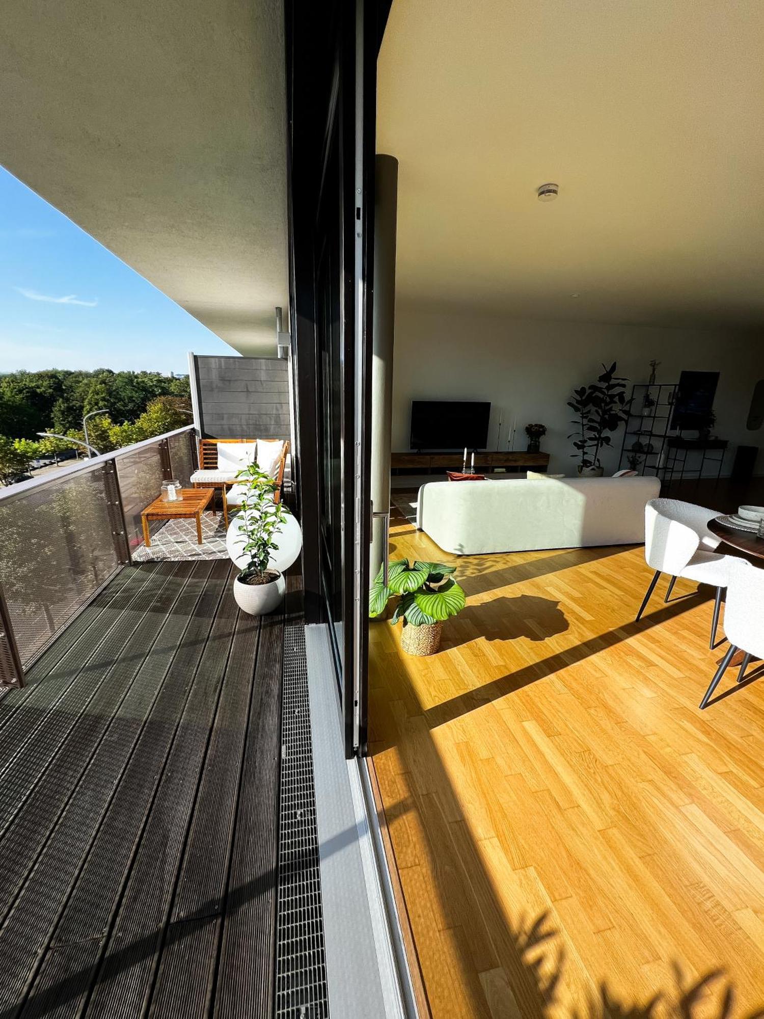 Moderne Mit Grosszuegigen 100qm In Der Dresdner Altstadt Apartment *