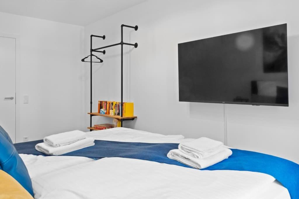 Luxus Im Zentrum Fuer 6 Personen Mit 3 Zimmern, Balkon, Parkplatz, Wlan *