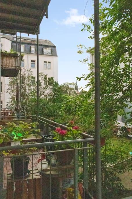 Luxus Im Zentrum Fuer 6 Personen Mit 3 Zimmern, Balkon, Parkplatz, Wlan Dresden