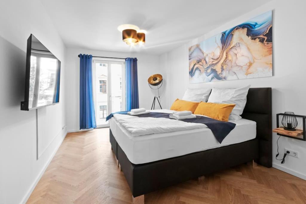 Apartment Luxus Im Zentrum Fuer 6 Personen Mit 3 Zimmern, Balkon, Parkplatz, Wlan *
