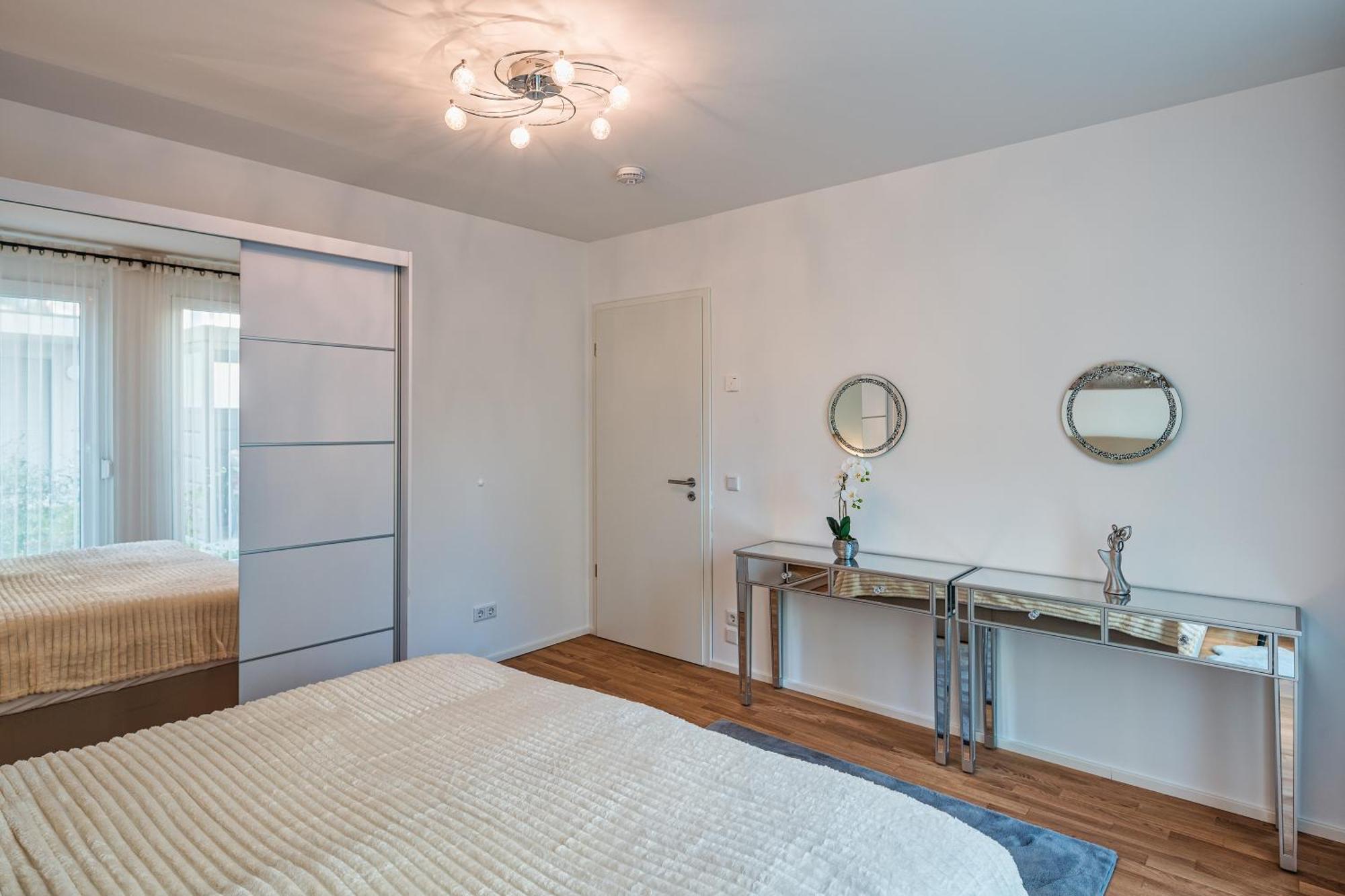 Am Grossen Garten - Terrasse & Parkplatz -8 Personen *