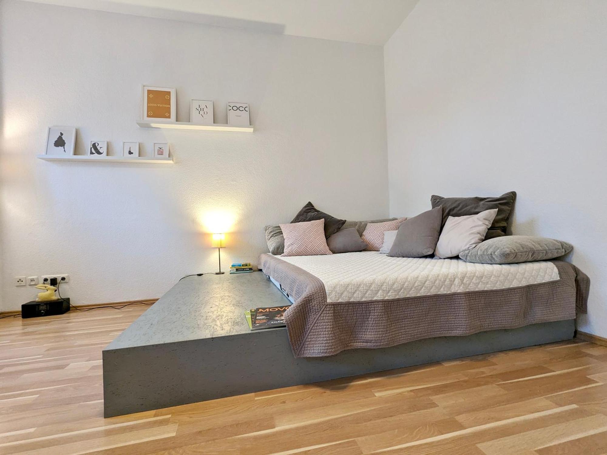 Helles Geraeumiges Appartement - 10 Min Zur Neustadt - Kostenloses Parken - Dresden365 * Dresden