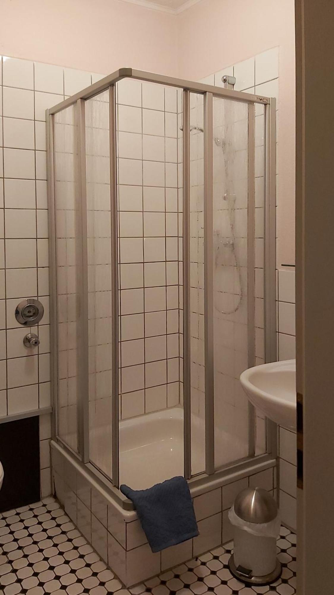 Apartment City-ferienwohnungen-dresden - Zentral Gelegen Im Haus Louisenstrasse 11 - Dresden-neustadt *
