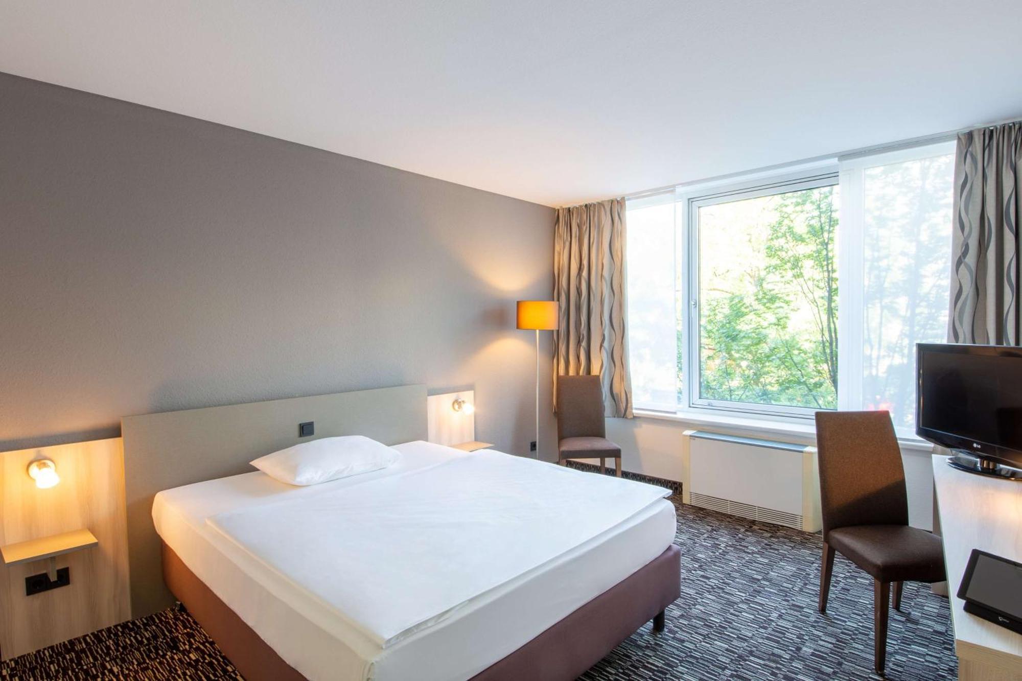 Best Western Plus City Hotel 3*
