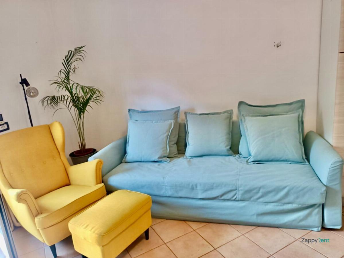 Fantastic In Center Apartment *
