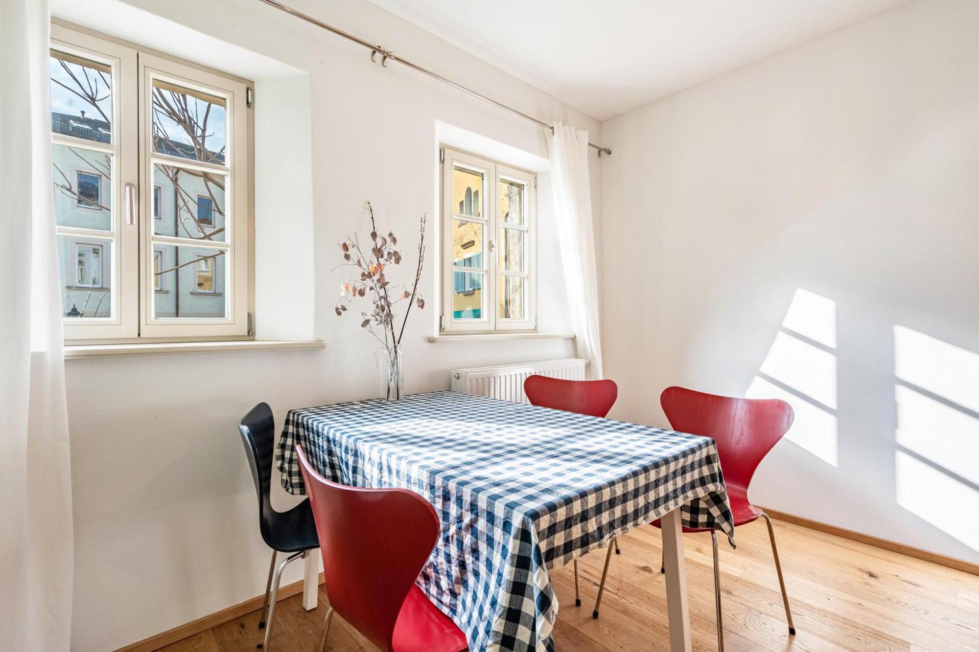 In Dresden-wachwitz Appartement *