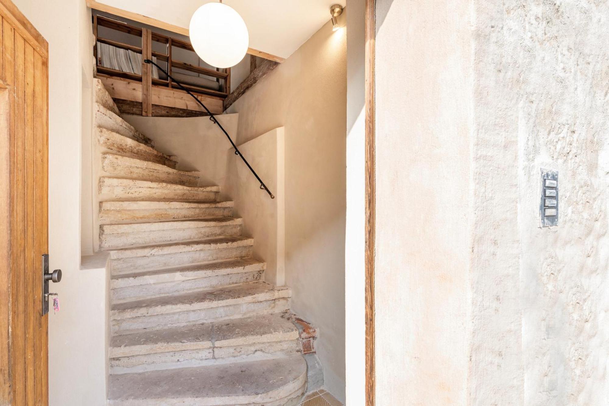 In Dresden-wachwitz Appartement *