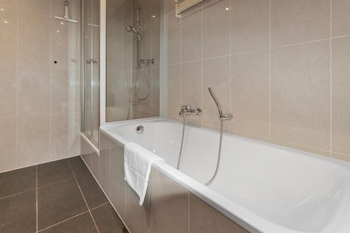 Exclusive Bungalow! 4 Rooms, 8 People, 2x Parking Dresden