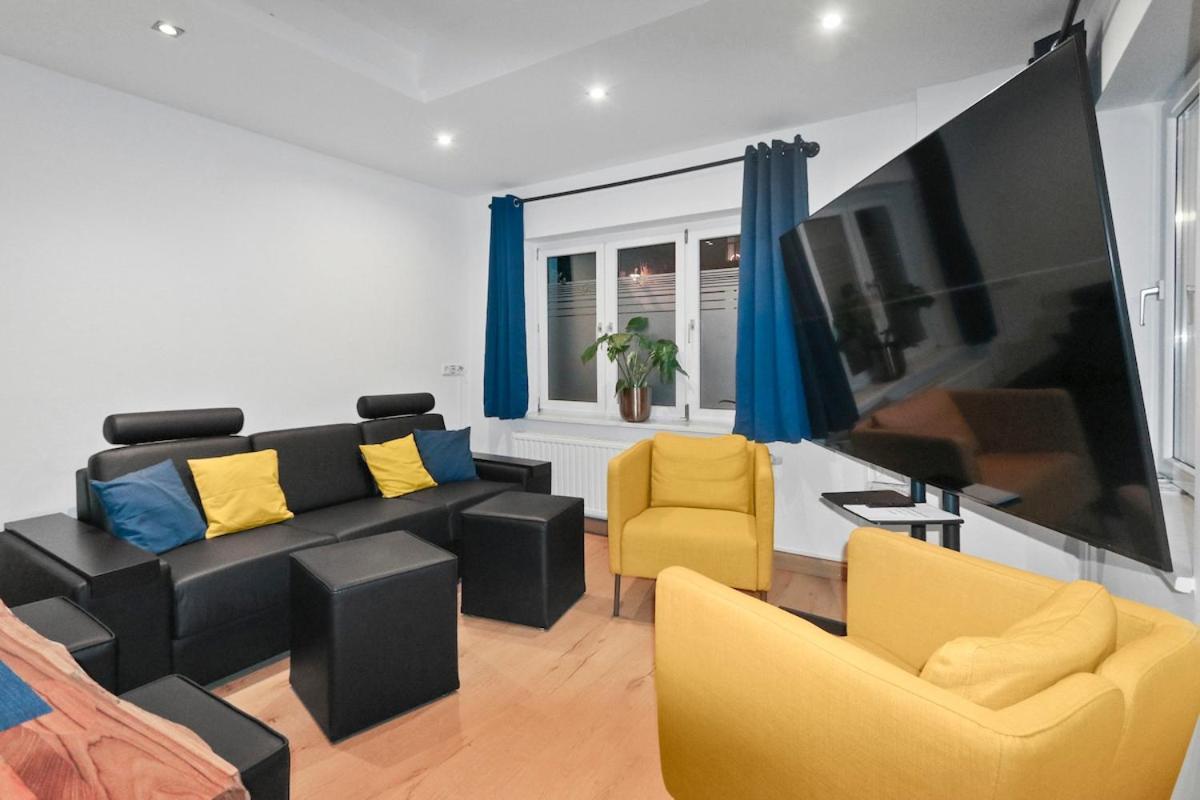 Apartment Exclusive Bungalow! 4 Rooms, 8 People, 2x Parking