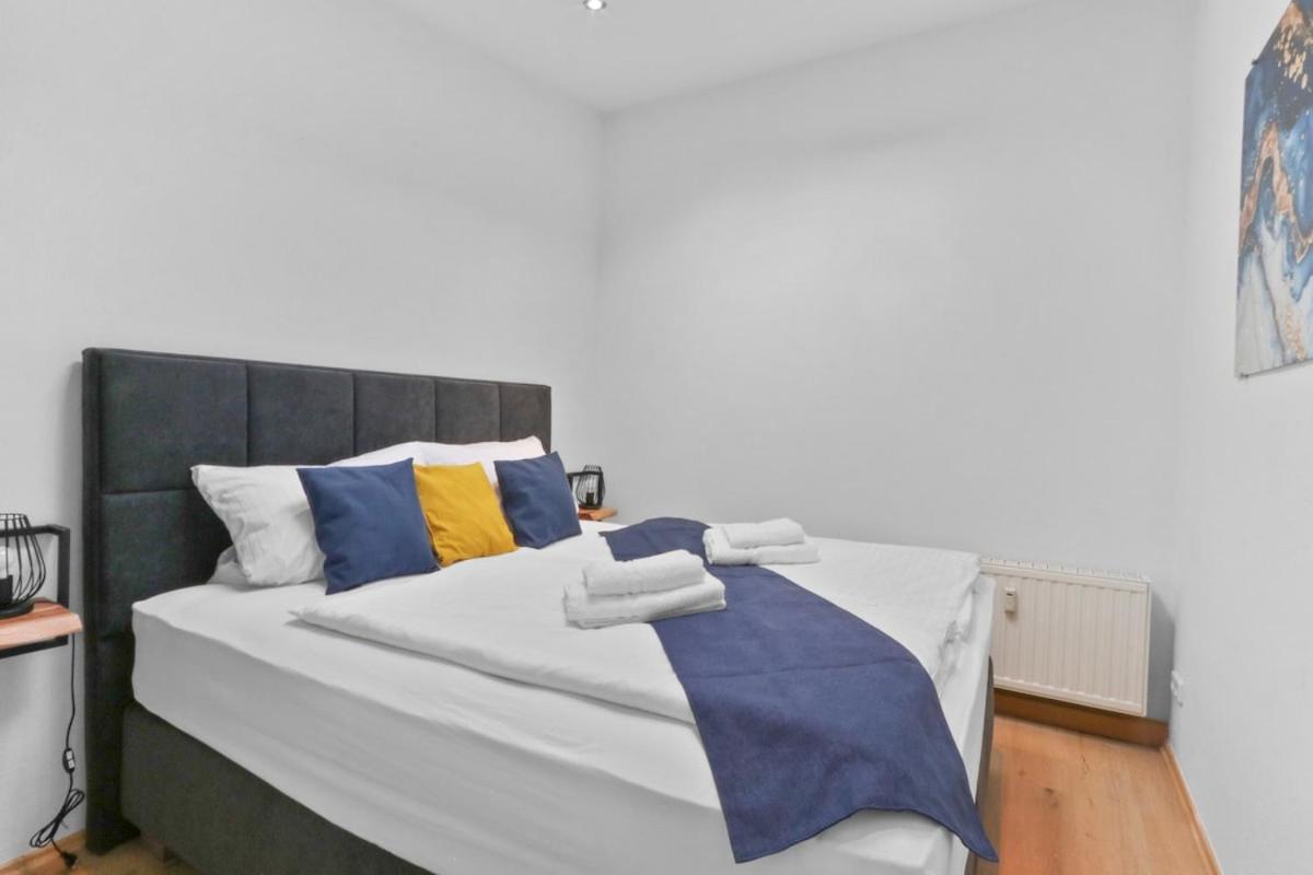 Exclusive Bungalow! 4 Rooms, 8 People, 2x Parking Apartment Dresden