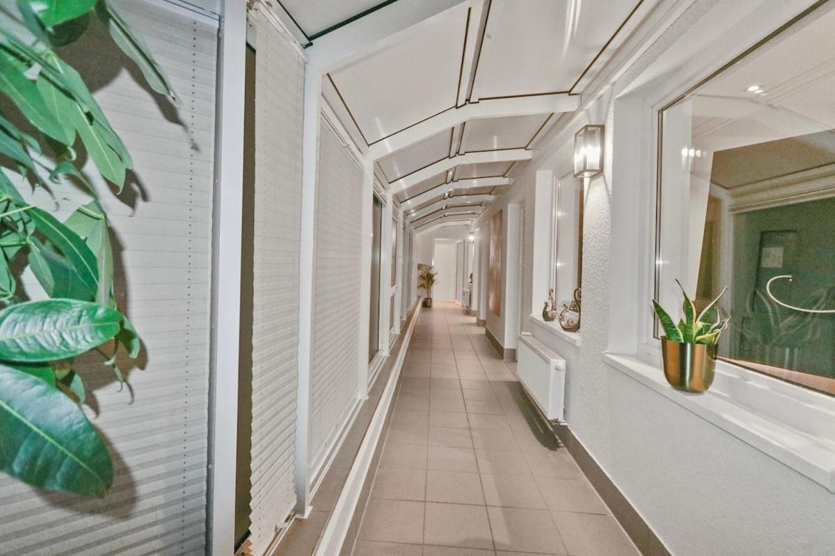 Exclusive Bungalow! 4 Rooms, 8 People, 2x Parking *